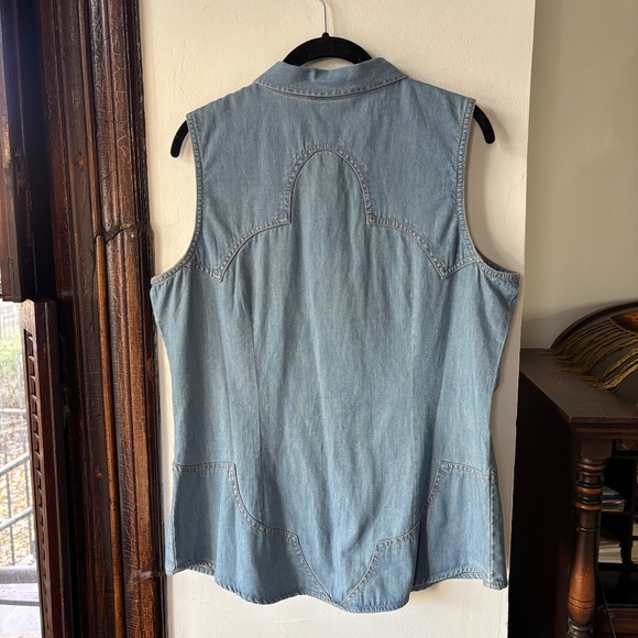 Wrangler Women's Retro Sleeveless Western Denim Top - Picture 12 of 16